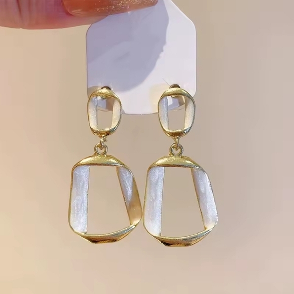 Gold and White Earrings - Picture 6 of 7